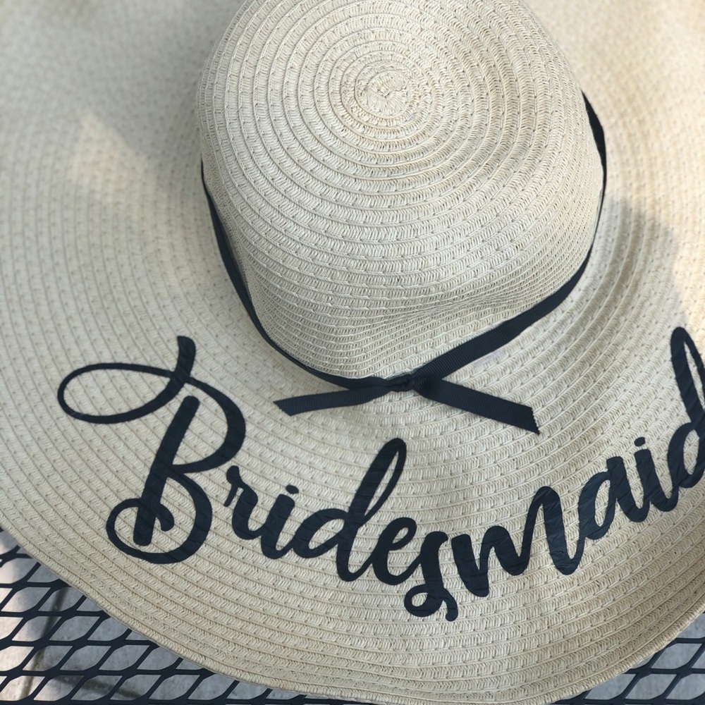 Floppy beach hat